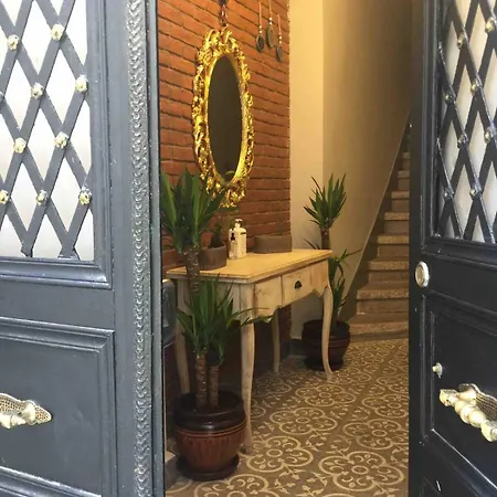 Ozcans Pera Flats 4 *