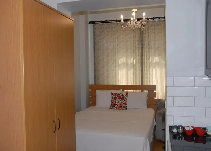 Ozcans Pera Flats 4 *