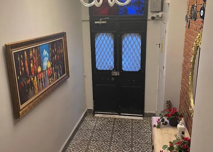 Ozcans Pera Flats 4 *