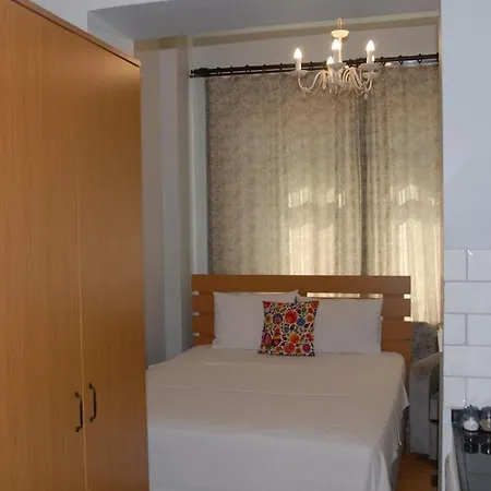 Ozcans Pera Flats 4 *